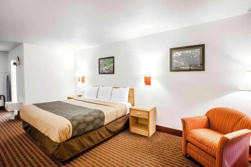 Econo Lodge Truman Inn Sedalia Extérieur photo