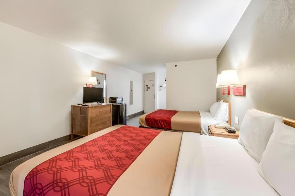 Econo Lodge Truman Inn Sedalia Extérieur photo