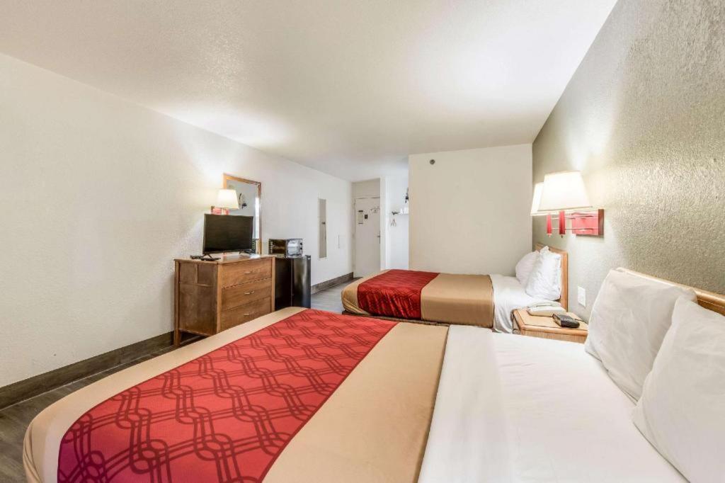 Econo Lodge Truman Inn Sedalia Extérieur photo