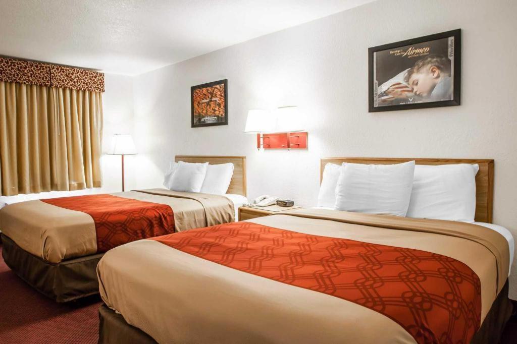Econo Lodge Truman Inn Sedalia Extérieur photo