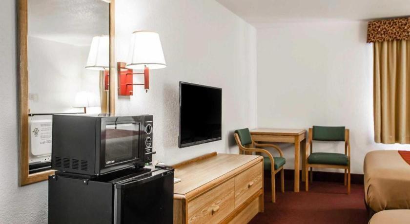 Econo Lodge Truman Inn Sedalia Extérieur photo