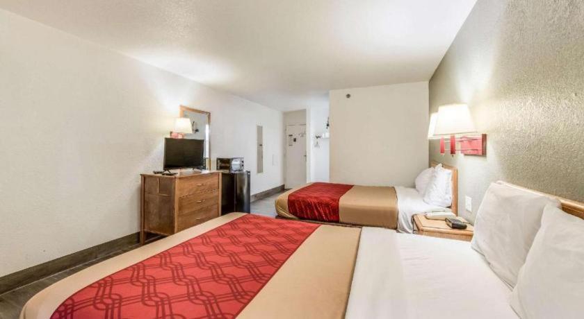 Econo Lodge Truman Inn Sedalia Extérieur photo